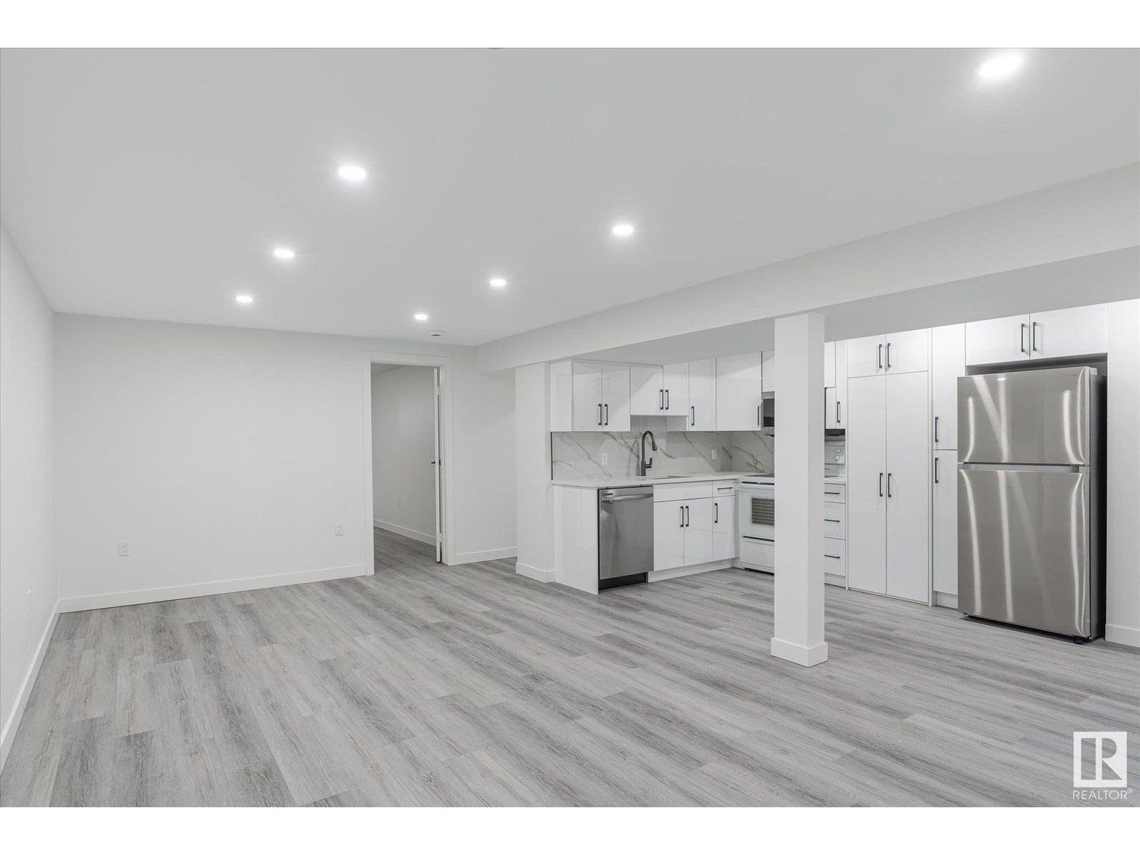 Photo 27 of 13043 Sherbrooke Av Nw, Edmonton AB