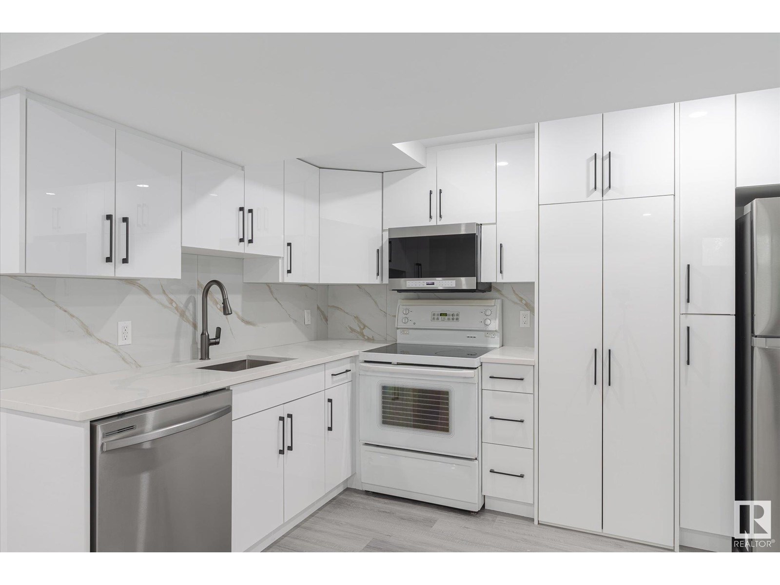 Photo 30 of 13043 Sherbrooke Av Nw, Edmonton AB