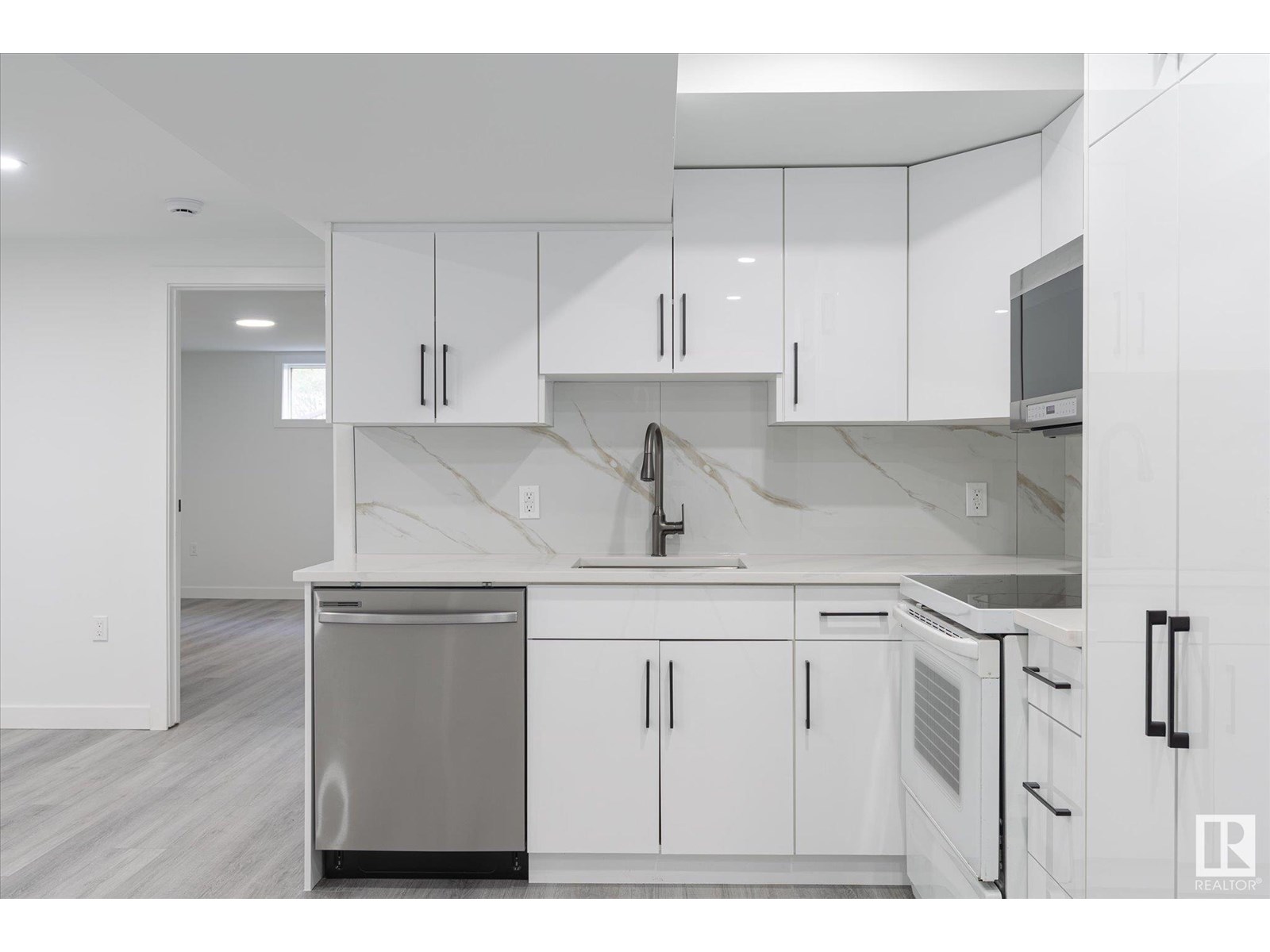 Photo 31 of 13043 Sherbrooke Av Nw, Edmonton AB