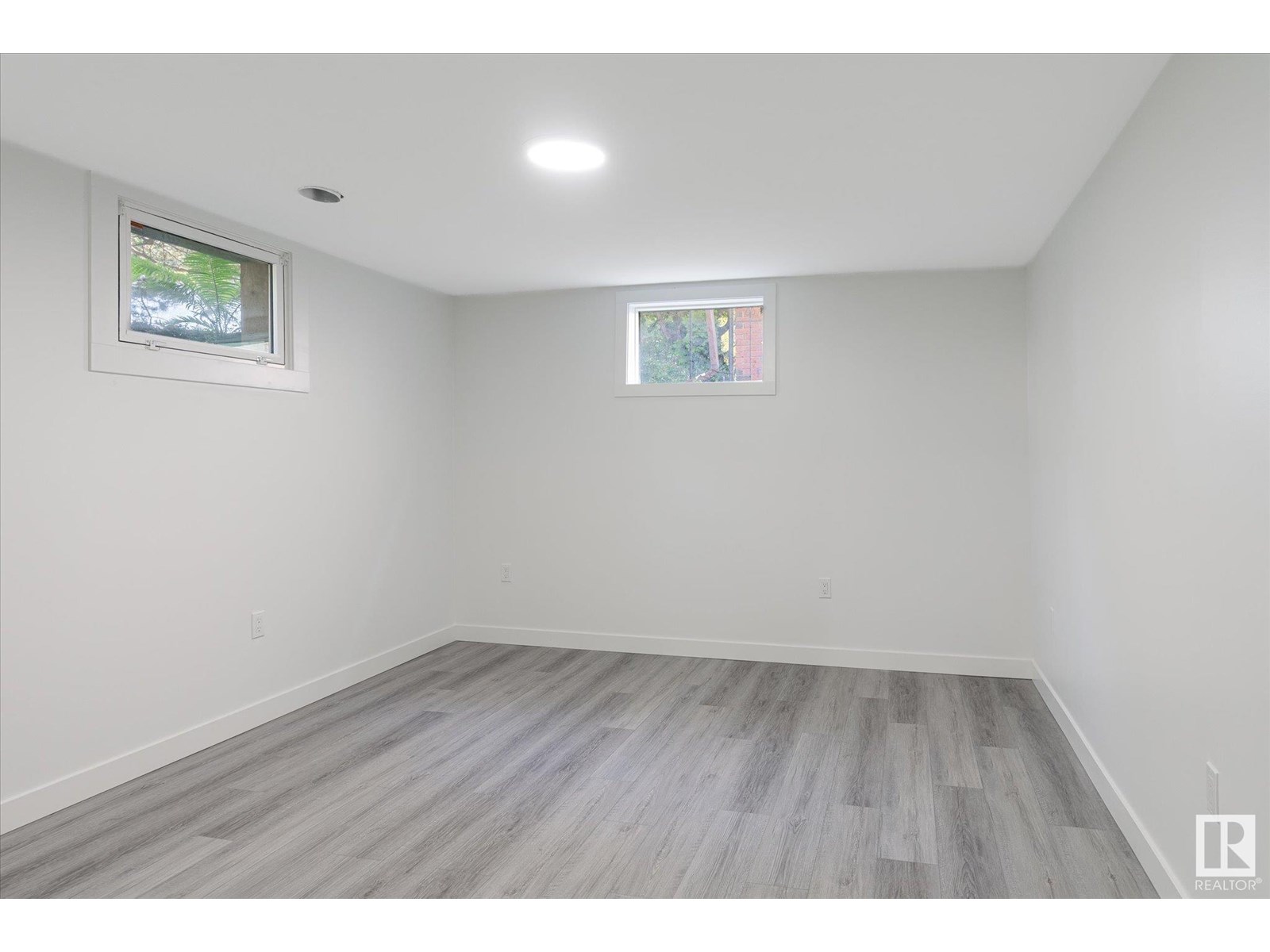 Photo 32 of 13043 Sherbrooke Av Nw, Edmonton AB