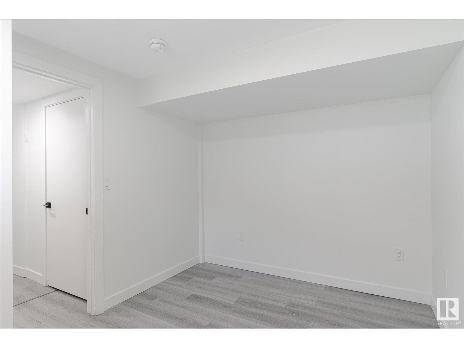 Photo 38 of 13043 Sherbrooke Av Nw, Edmonton AB