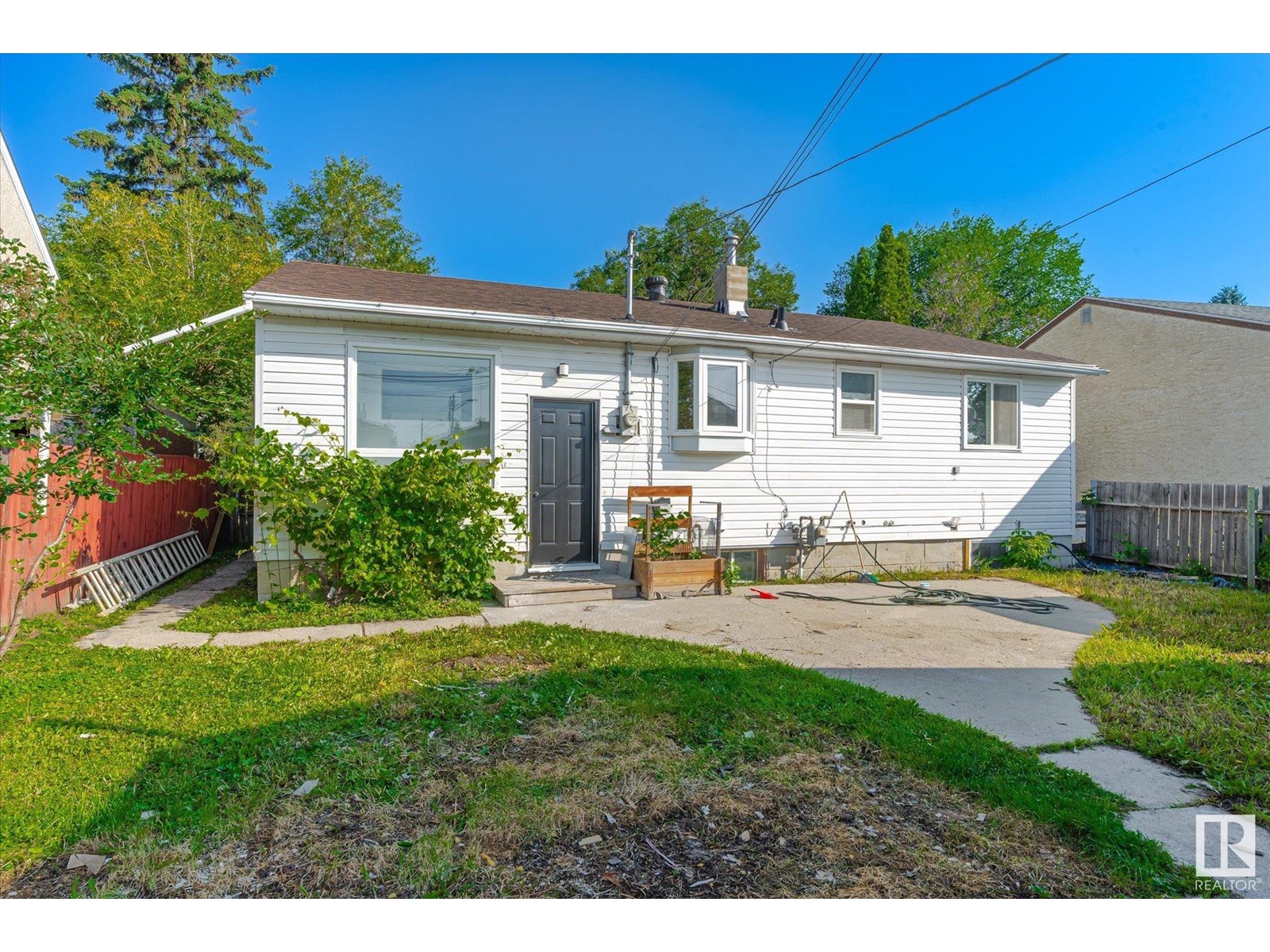Photo 39 of 13043 Sherbrooke Av Nw, Edmonton AB