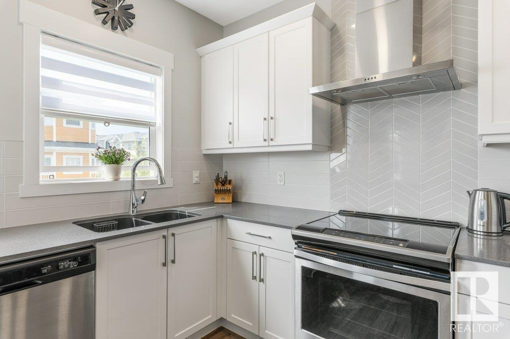 Photo 12 of 29 150 Everitt Dr N, St Albert AB