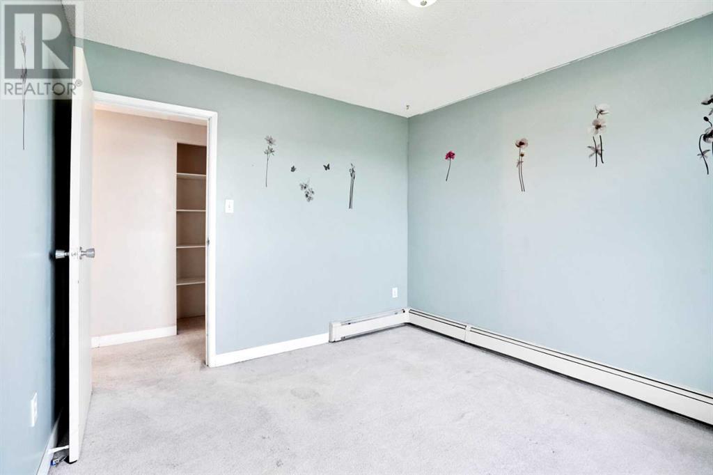 Single Family House for Sale in   Elbow Drive SW Canyon Meadows Calgary 