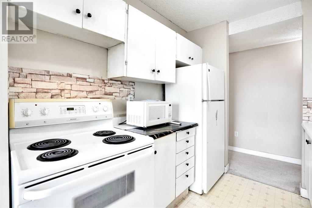 Single Family House for Sale in   Elbow Drive SW Canyon Meadows Calgary 