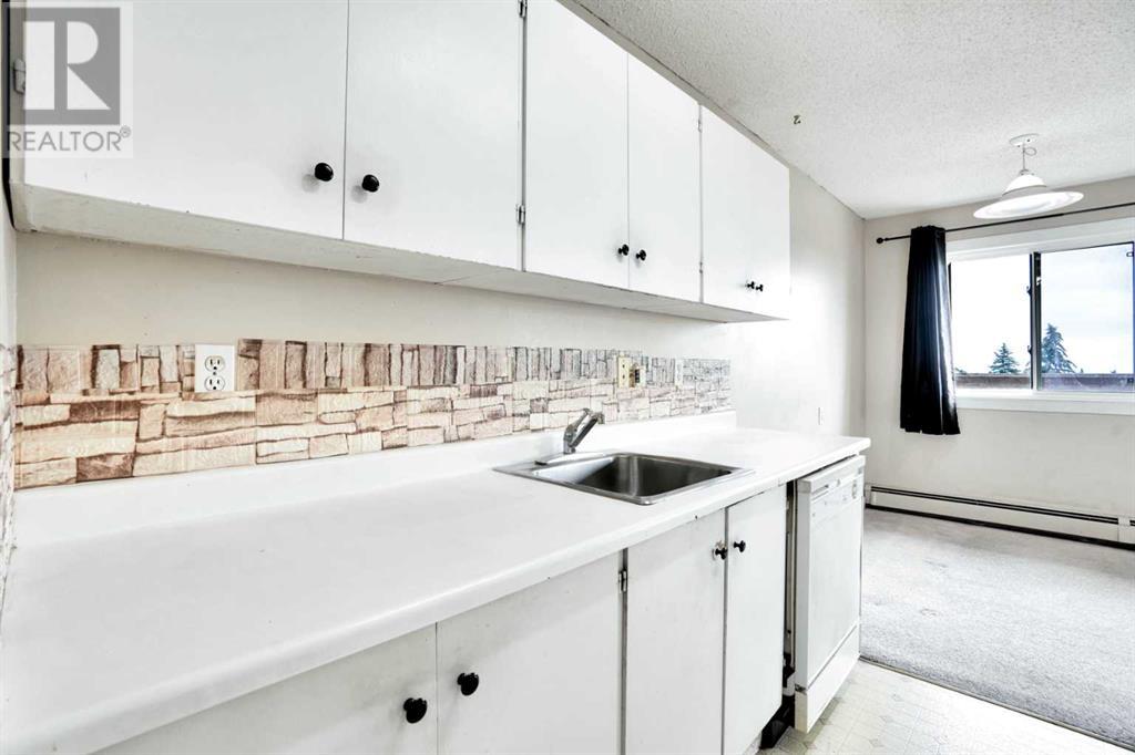 Single Family House for Sale in   Elbow Drive SW Canyon Meadows Calgary 