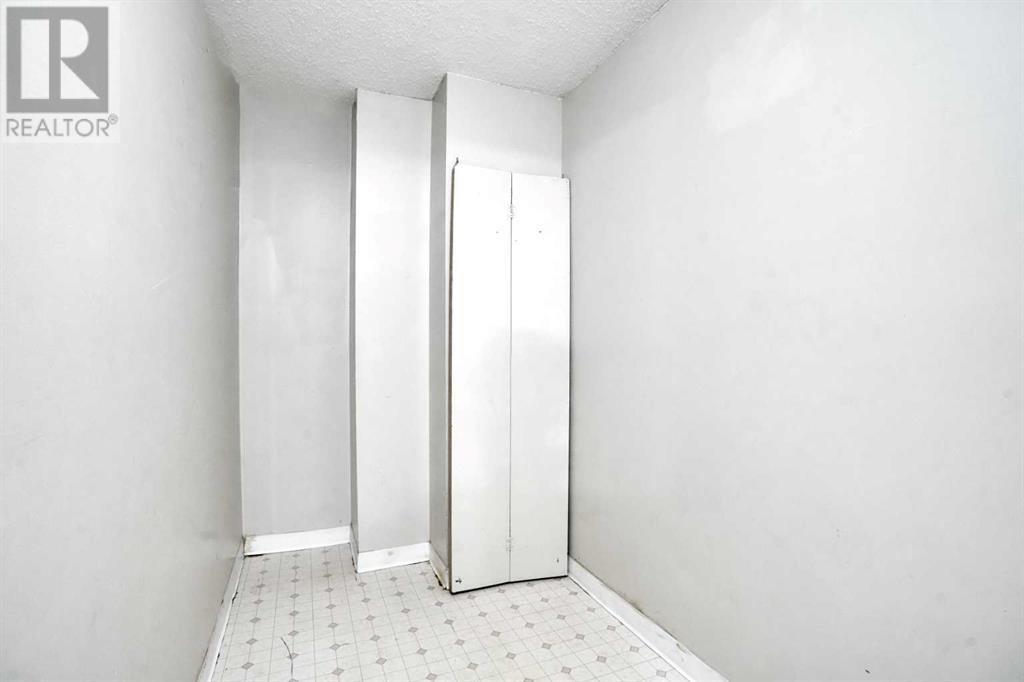 Single Family House for Sale in   Elbow Drive SW Canyon Meadows Calgary 