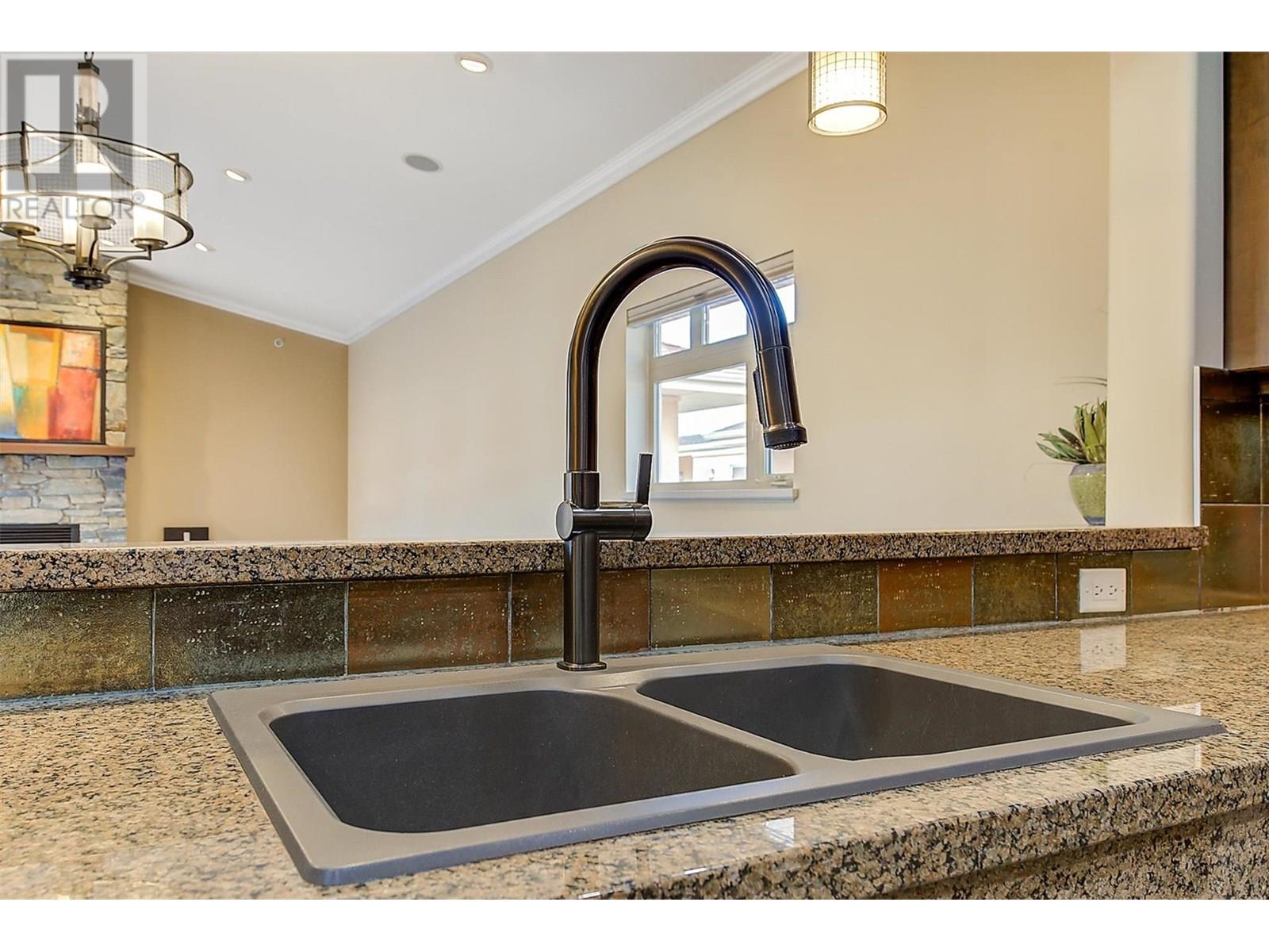 3996 Beach Avenue Unit# 314, Peachland
