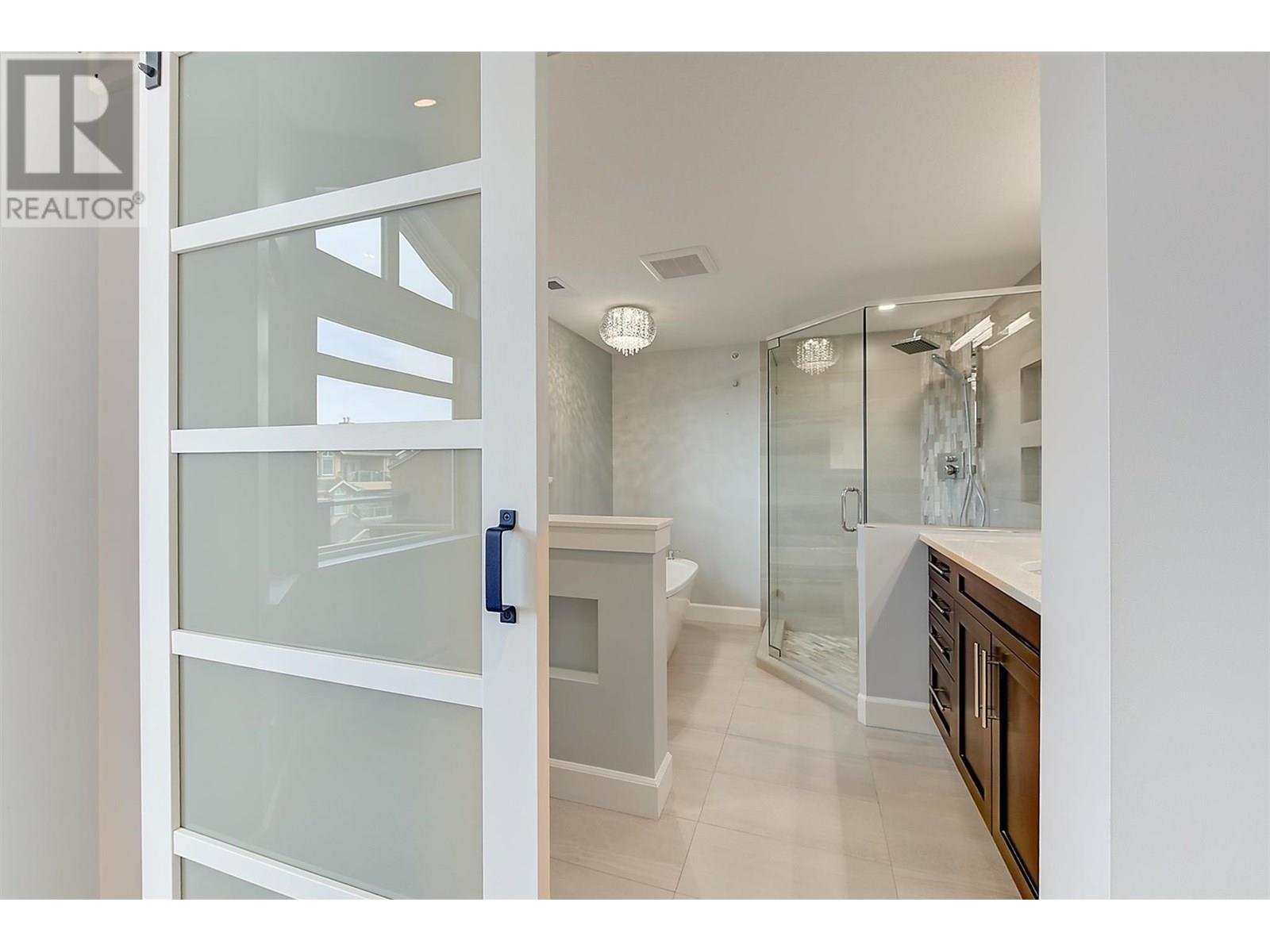 3996 Beach Avenue Unit# 314, Peachland