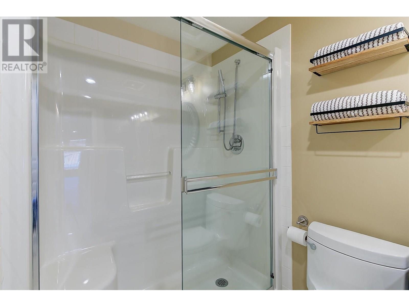 3996 Beach Avenue Unit# 314, Peachland