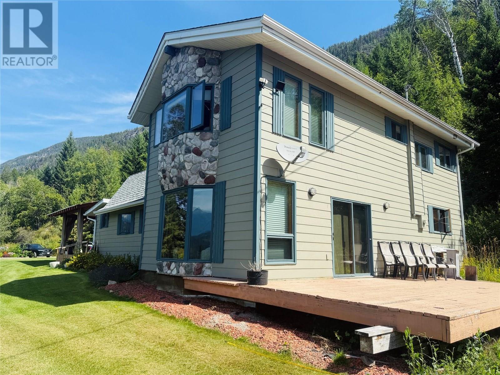 2538 95 Highway, Brisco