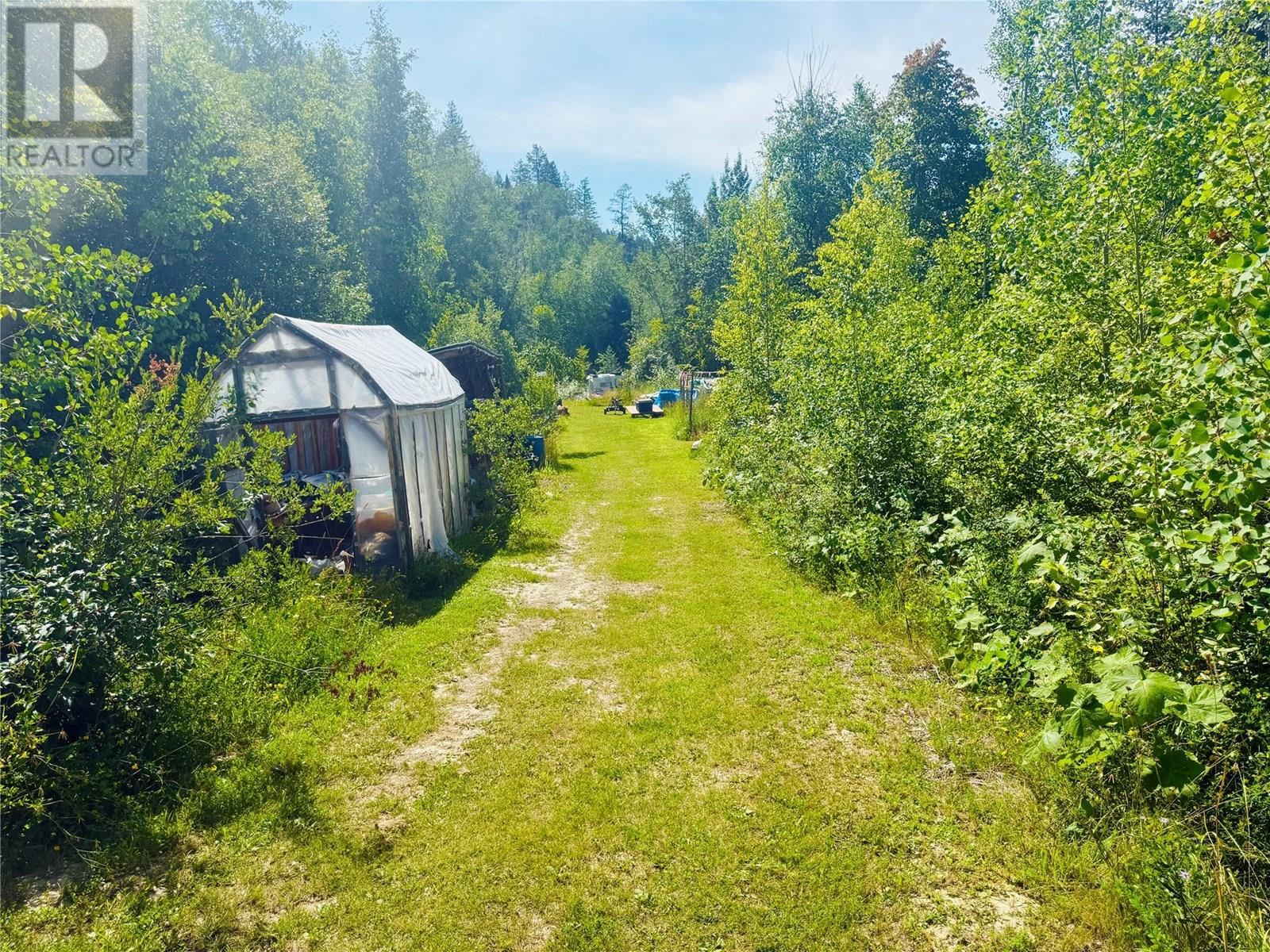 2538 95 Highway, Brisco