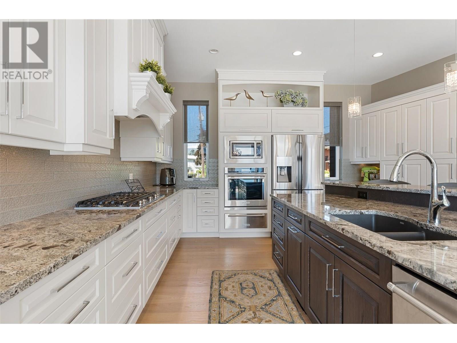 1579 Pritchard Drive, West Kelowna