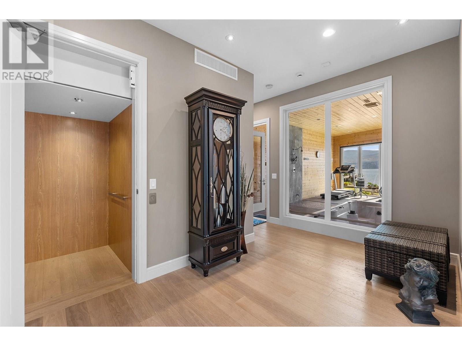 1579 Pritchard Drive, West Kelowna