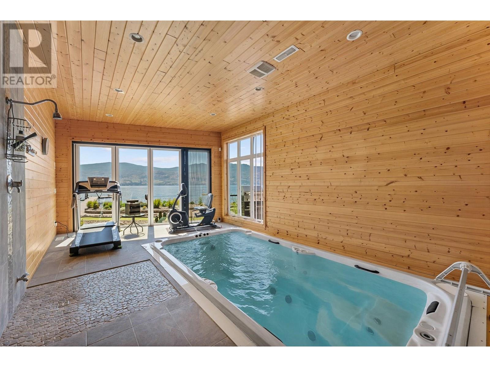 1579 Pritchard Drive, West Kelowna