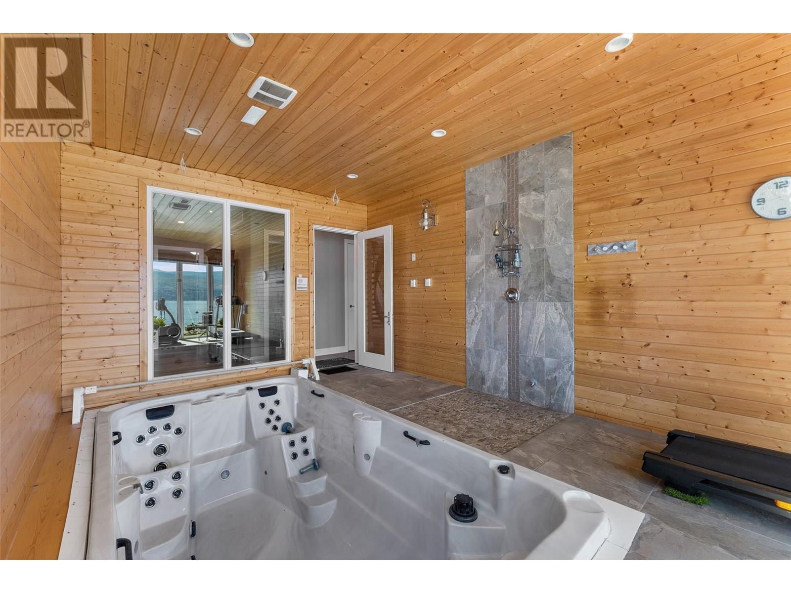 1579 Pritchard Drive, West Kelowna