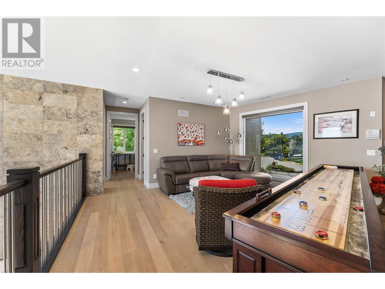 1579 Pritchard Drive, West Kelowna
