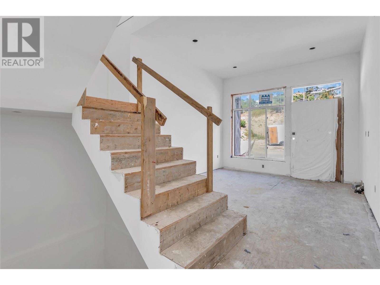  1136 Hume Avenue, Kelowna