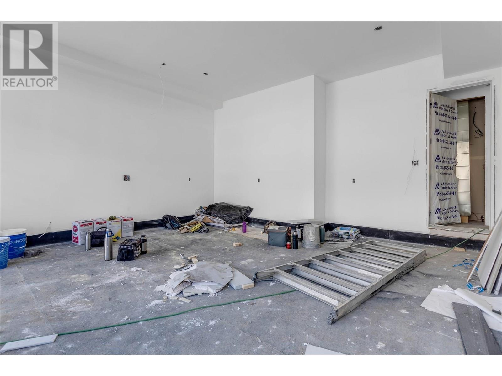  1136 Hume Avenue, Kelowna