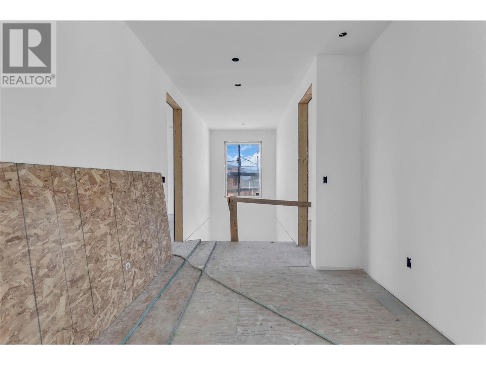  1136 Hume Avenue, Kelowna