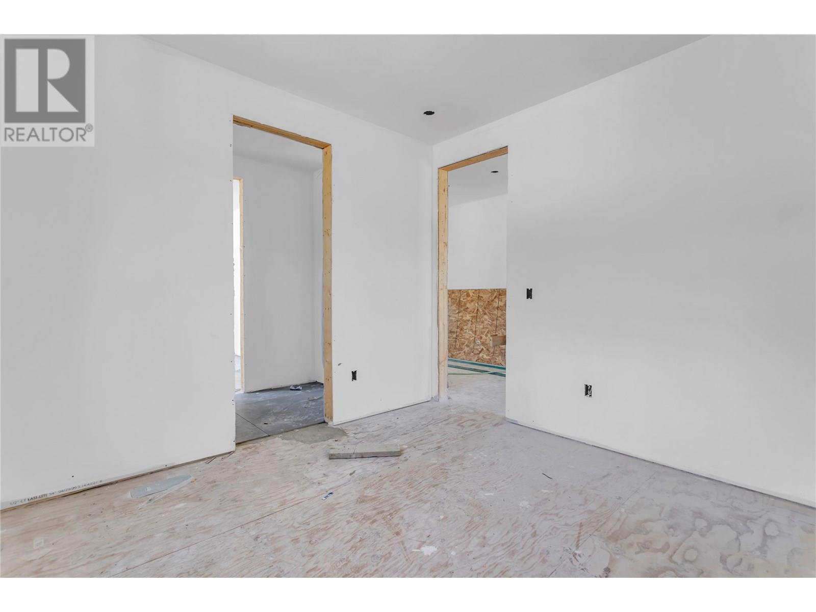  1136 Hume Avenue, Kelowna