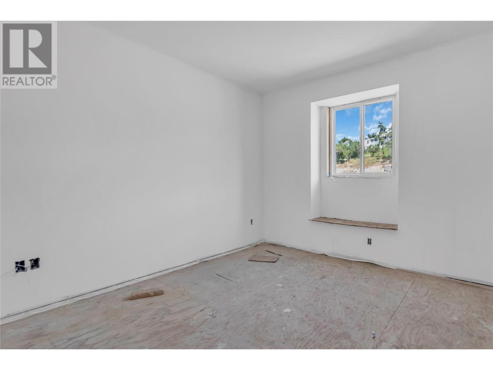  1136 Hume Avenue, Kelowna