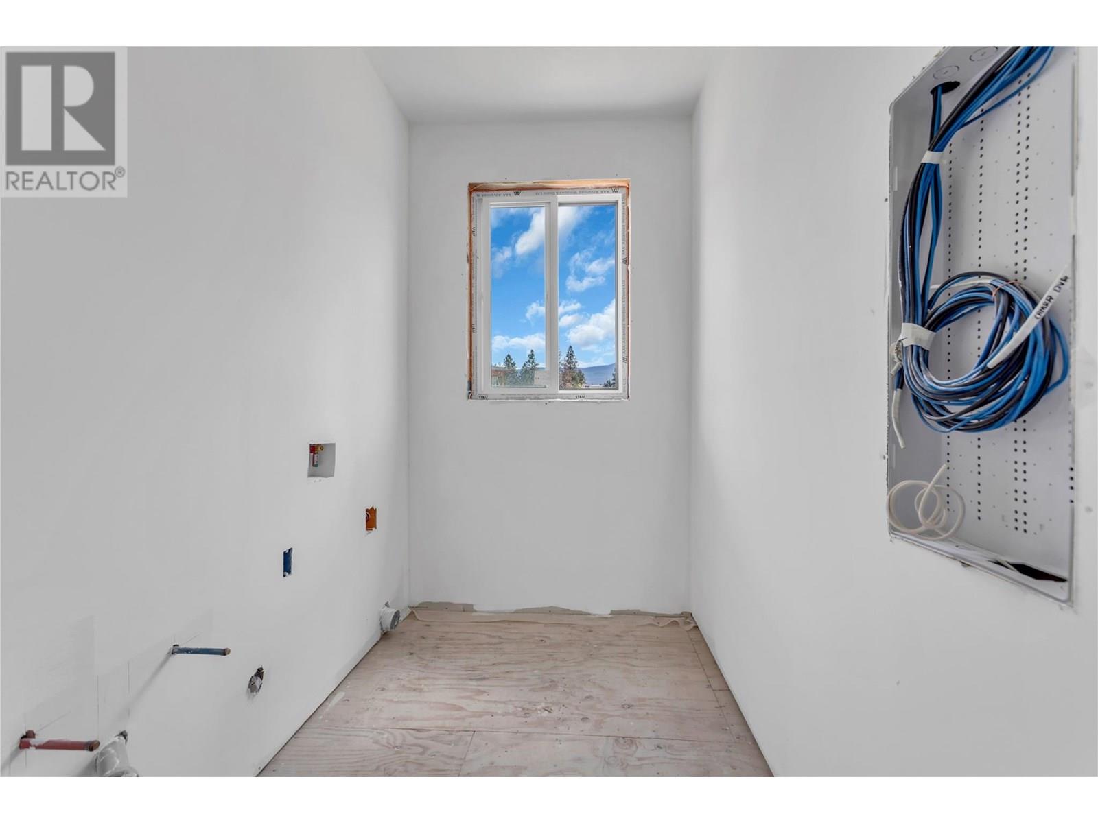  1136 Hume Avenue, Kelowna