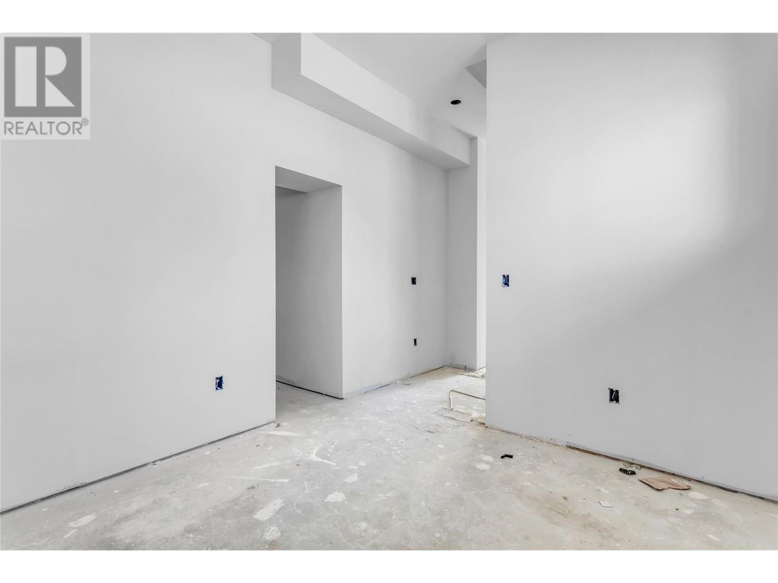  1136 Hume Avenue, Kelowna