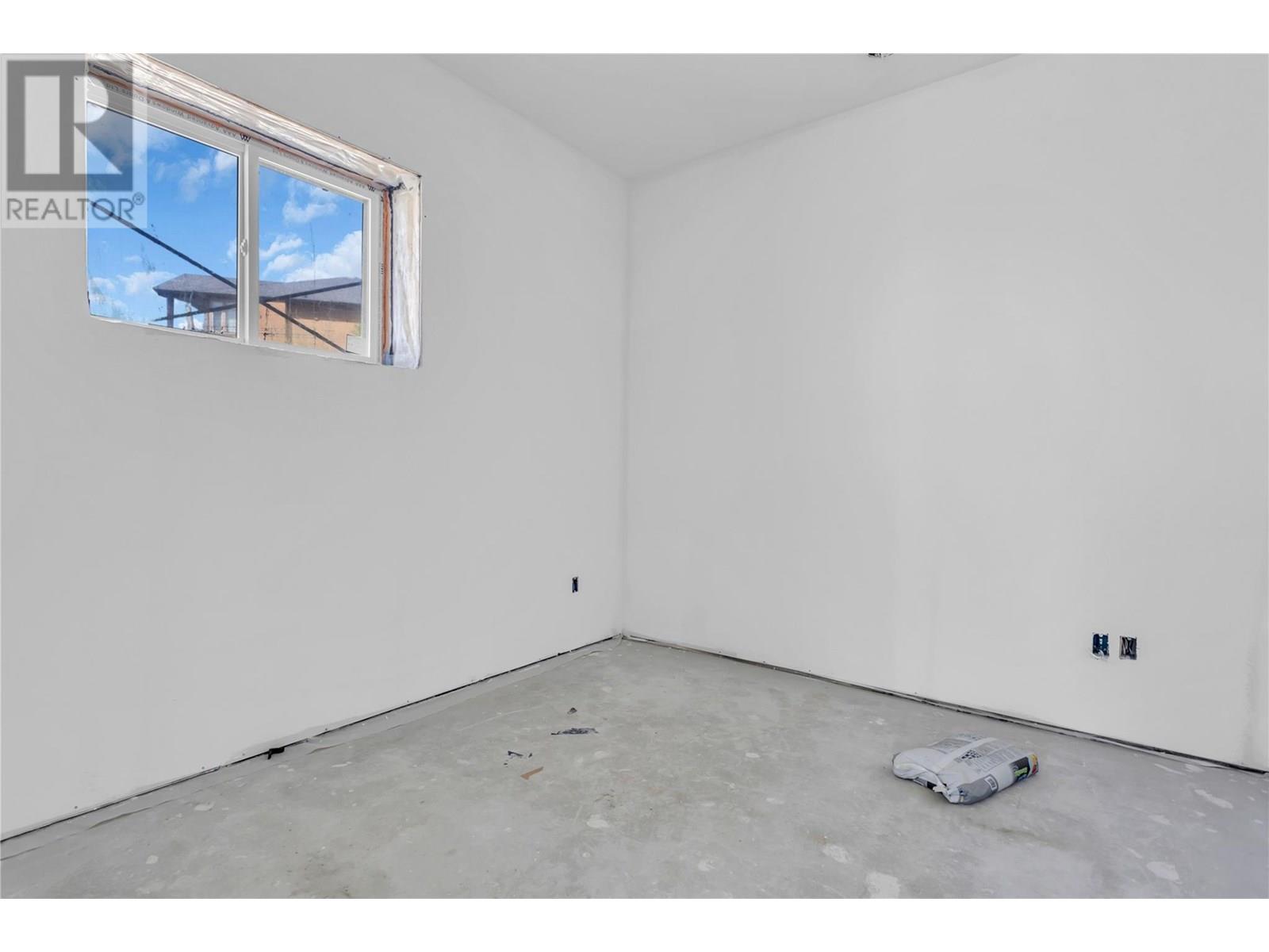  1136 Hume Avenue, Kelowna