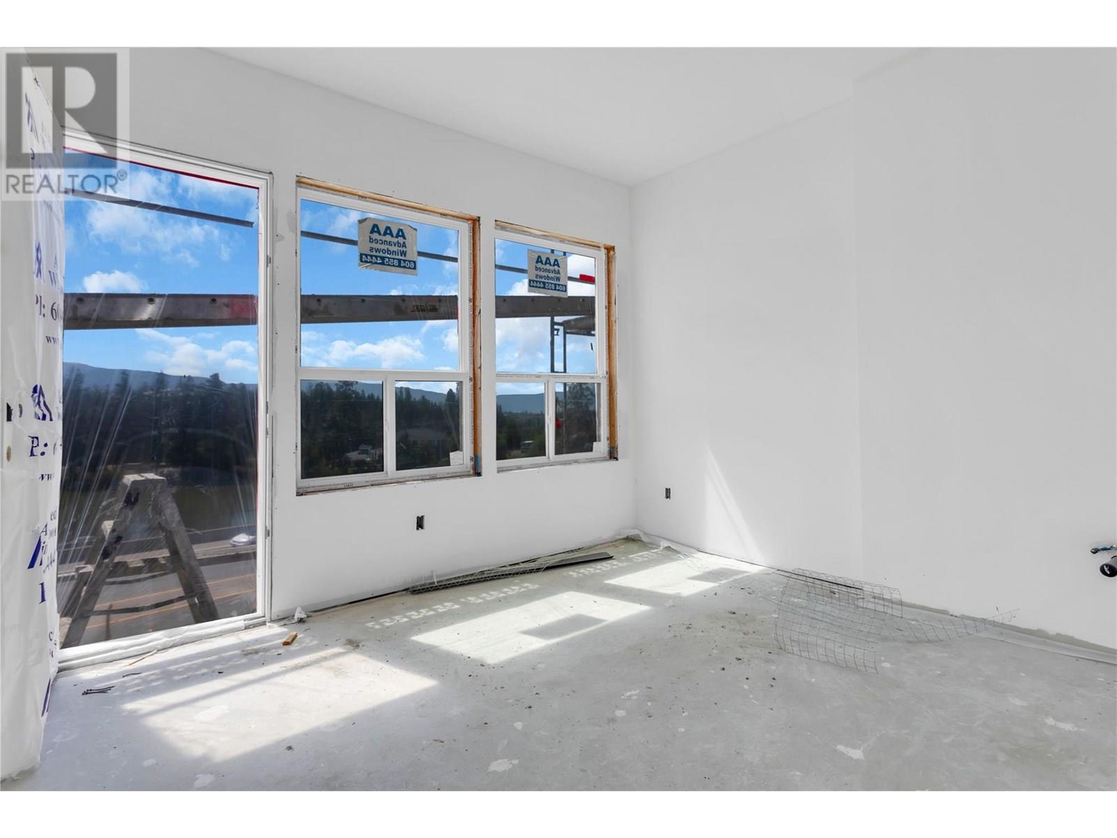  1136 Hume Avenue, Kelowna