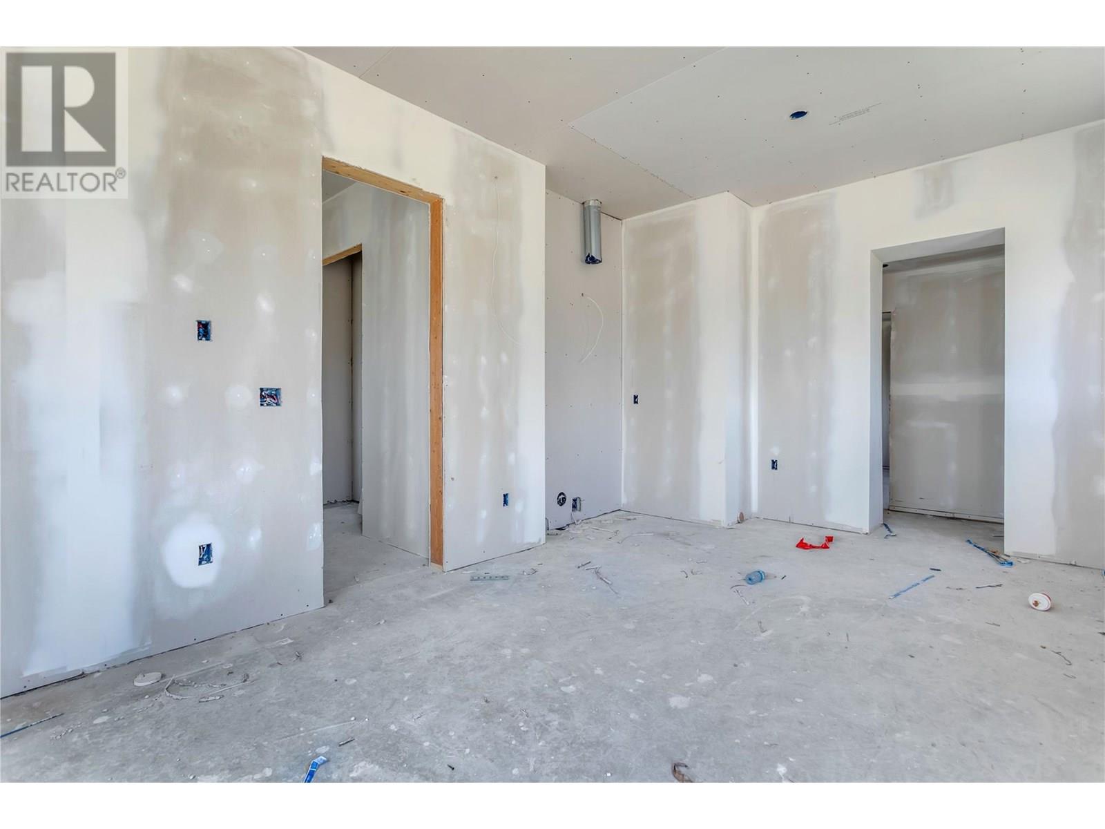  1136 Hume Avenue, Kelowna