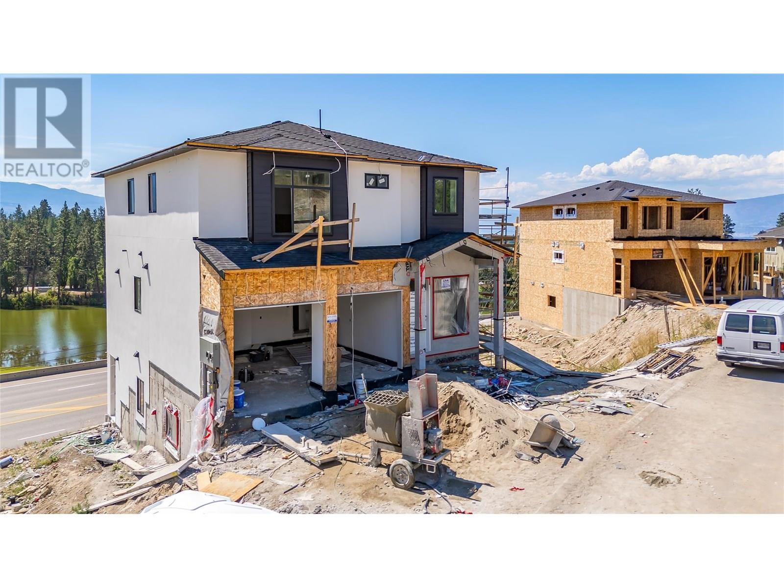  1136 Hume Avenue, Kelowna