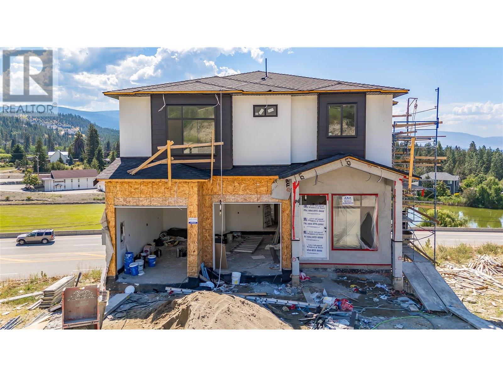  1136 Hume Avenue, Kelowna