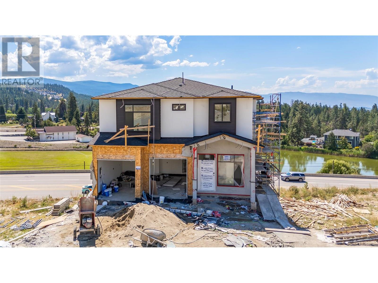  1136 Hume Avenue, Kelowna