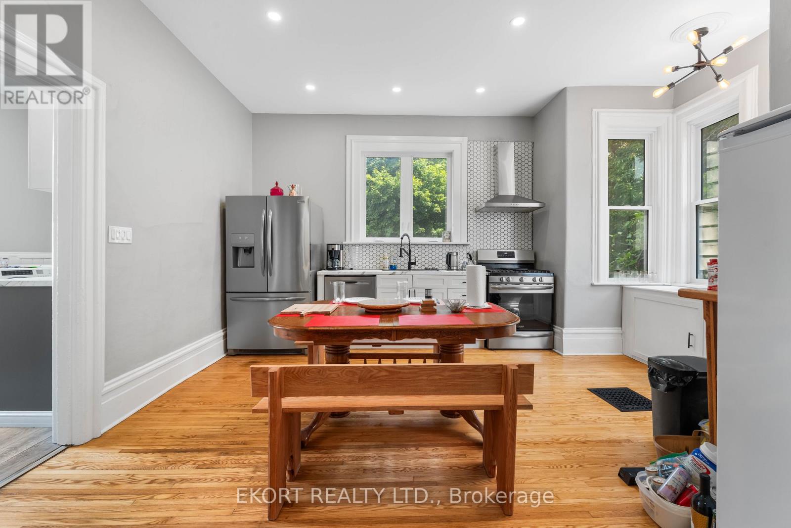 Photo 11 of 133 Foster Avenue, Belleville ON