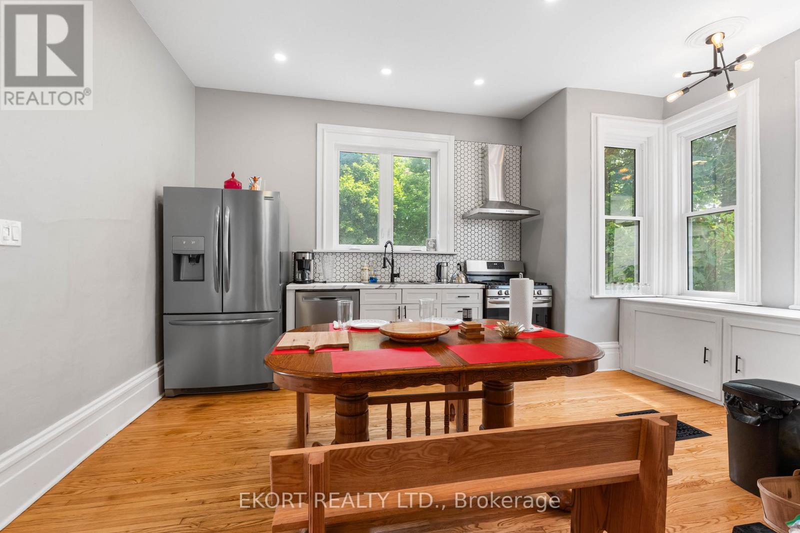 Photo 12 of 133 Foster Avenue, Belleville ON