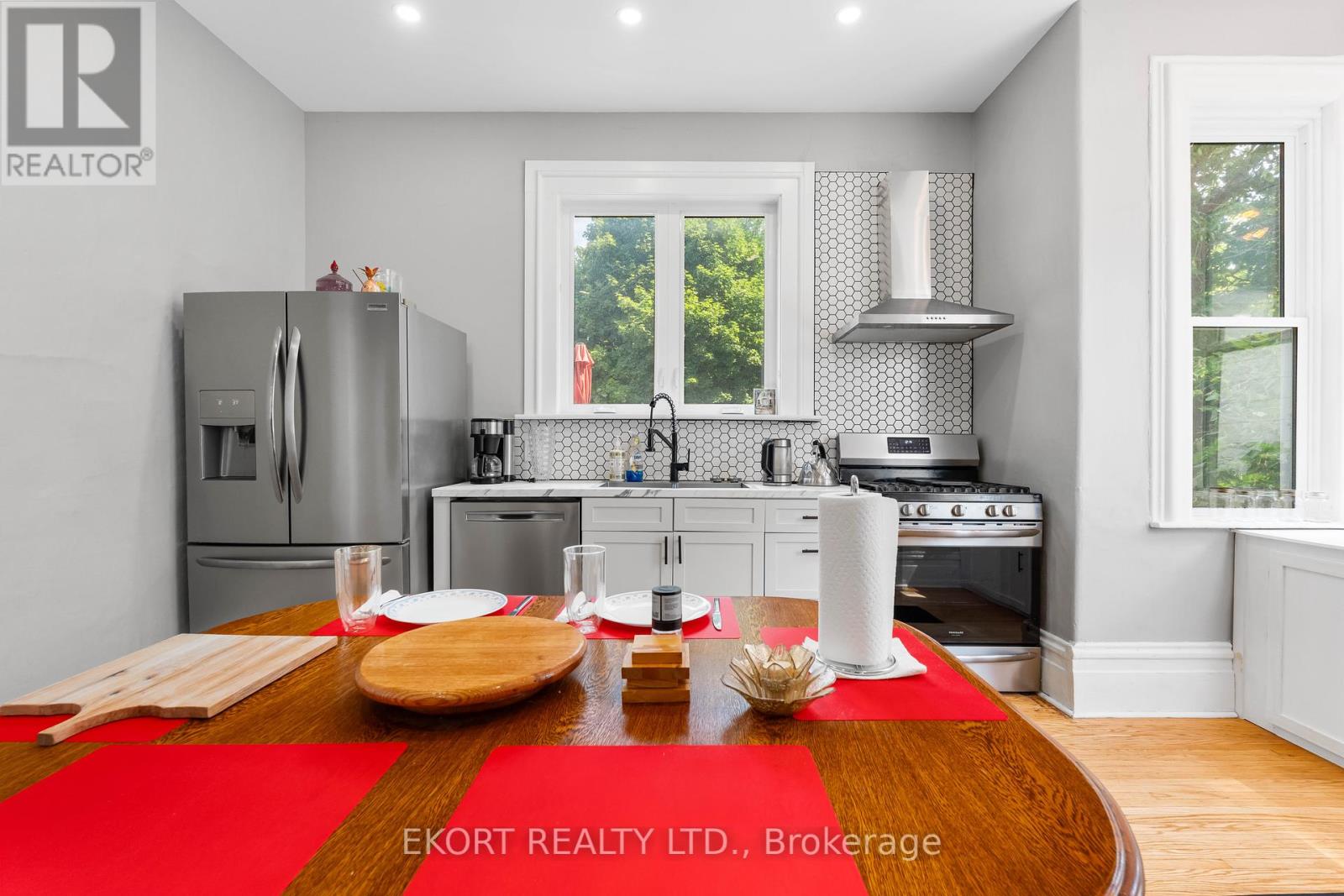 Photo 15 of 133 Foster Avenue, Belleville ON