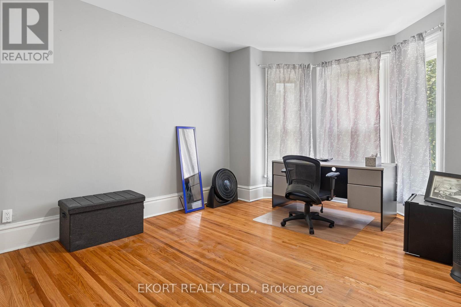 Photo 19 of 133 Foster Avenue, Belleville ON