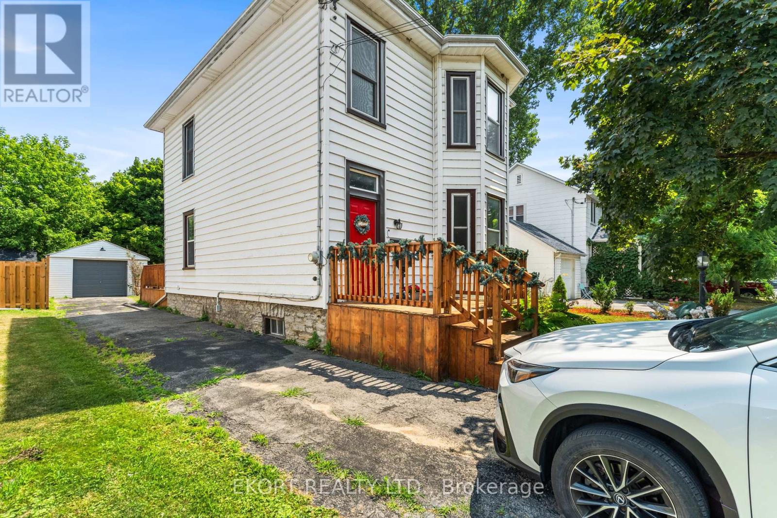 Photo 2 of 133 Foster Avenue, Belleville ON