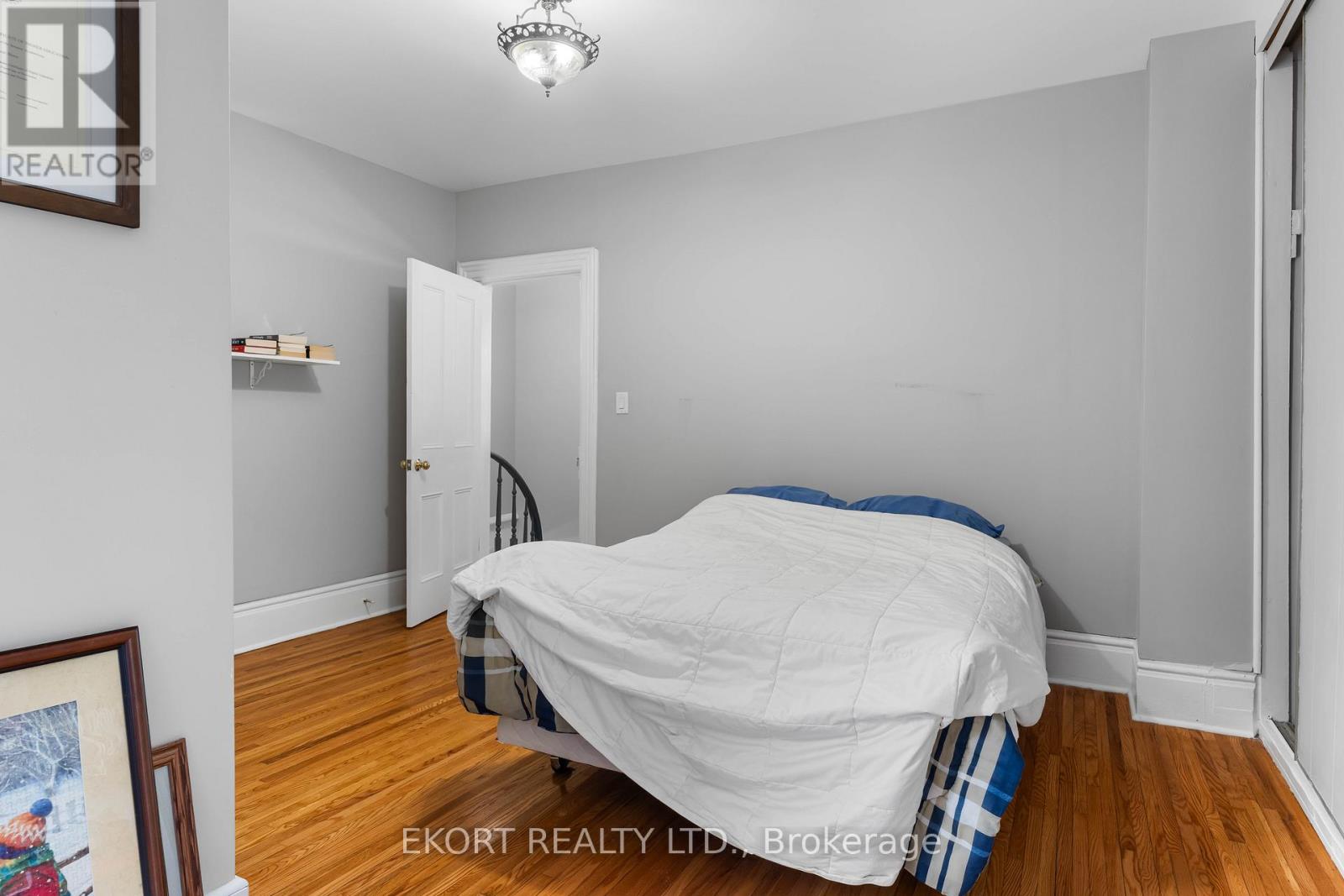 Photo 23 of 133 Foster Avenue, Belleville ON