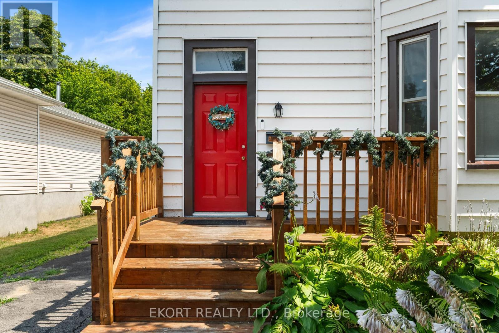 Photo 3 of 133 Foster Avenue, Belleville ON