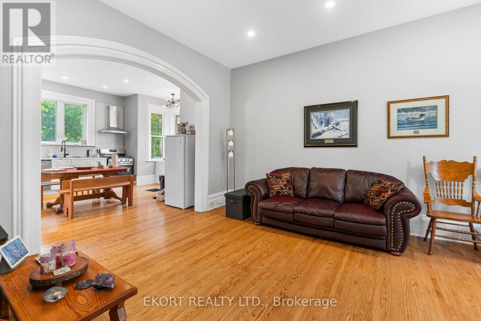 Photo 7 of 133 Foster Avenue, Belleville ON