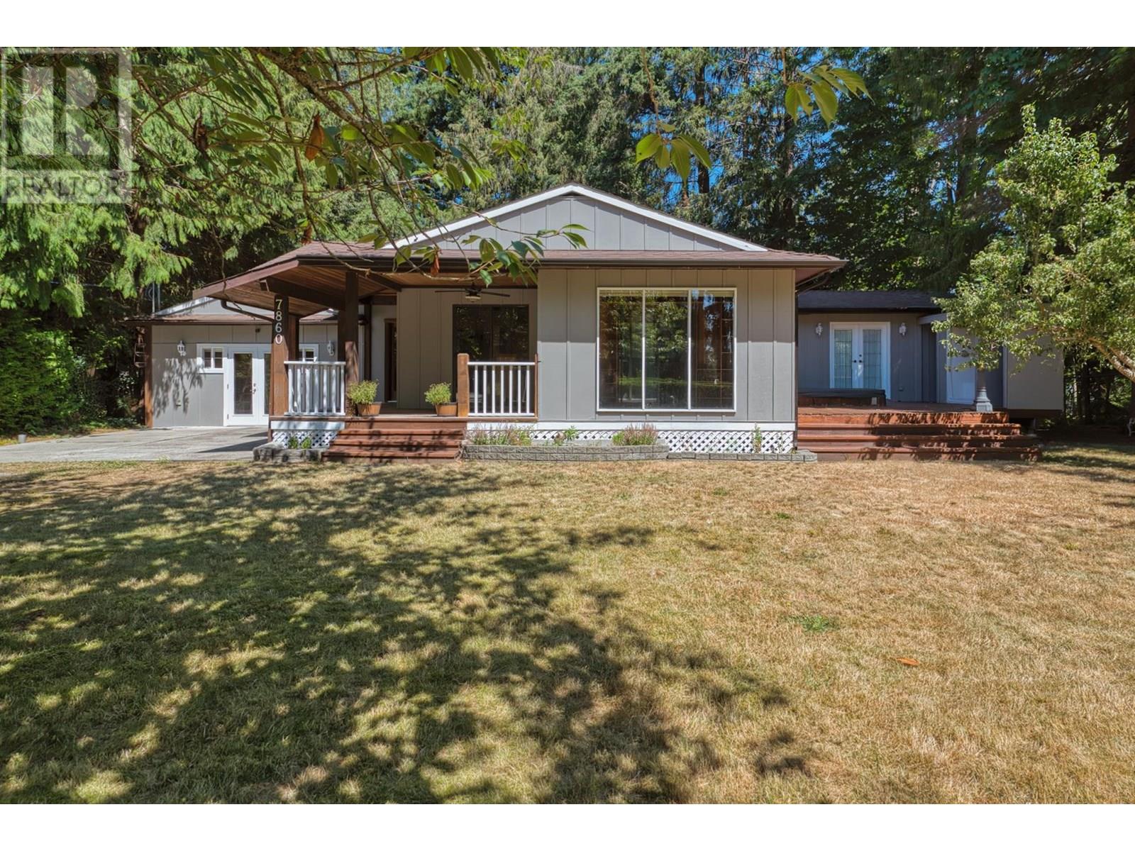 7858-7860 REDROOFFS ROAD, Halfmoon Bay