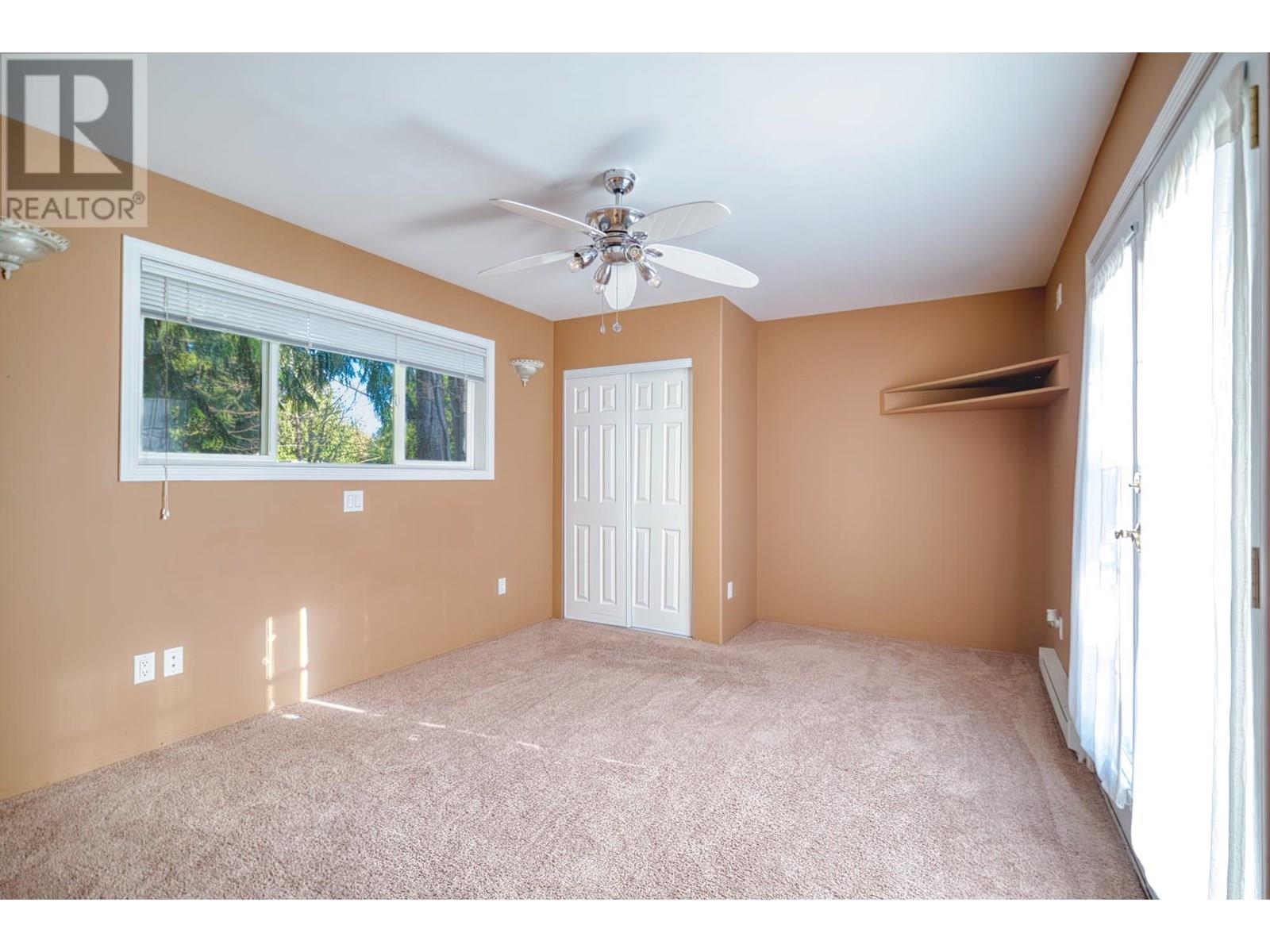 7858-7860 REDROOFFS ROAD, Halfmoon Bay