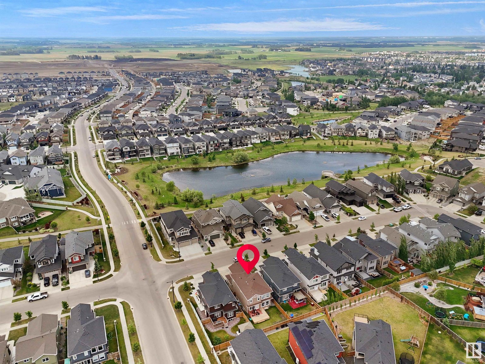 Photo 4 of 3804 48 Av, Beaumont AB