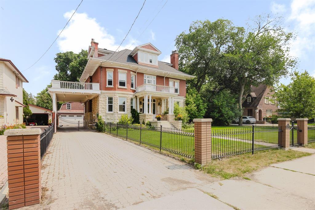 Photo 1 of 67 Middle Gate Gate, Winnipeg MB