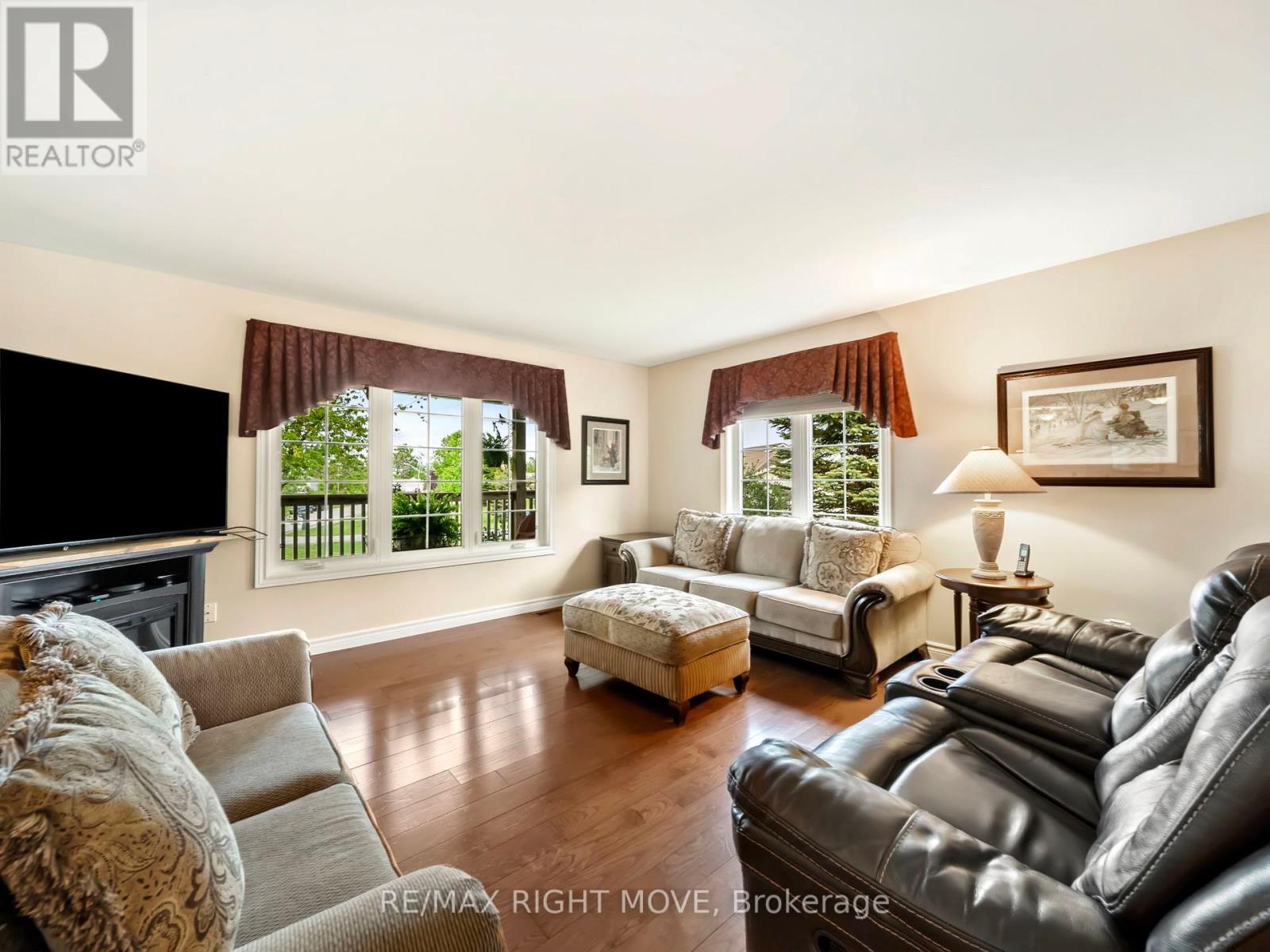 Photo 8 of 4672 Zachary Crescent, Ramara ON