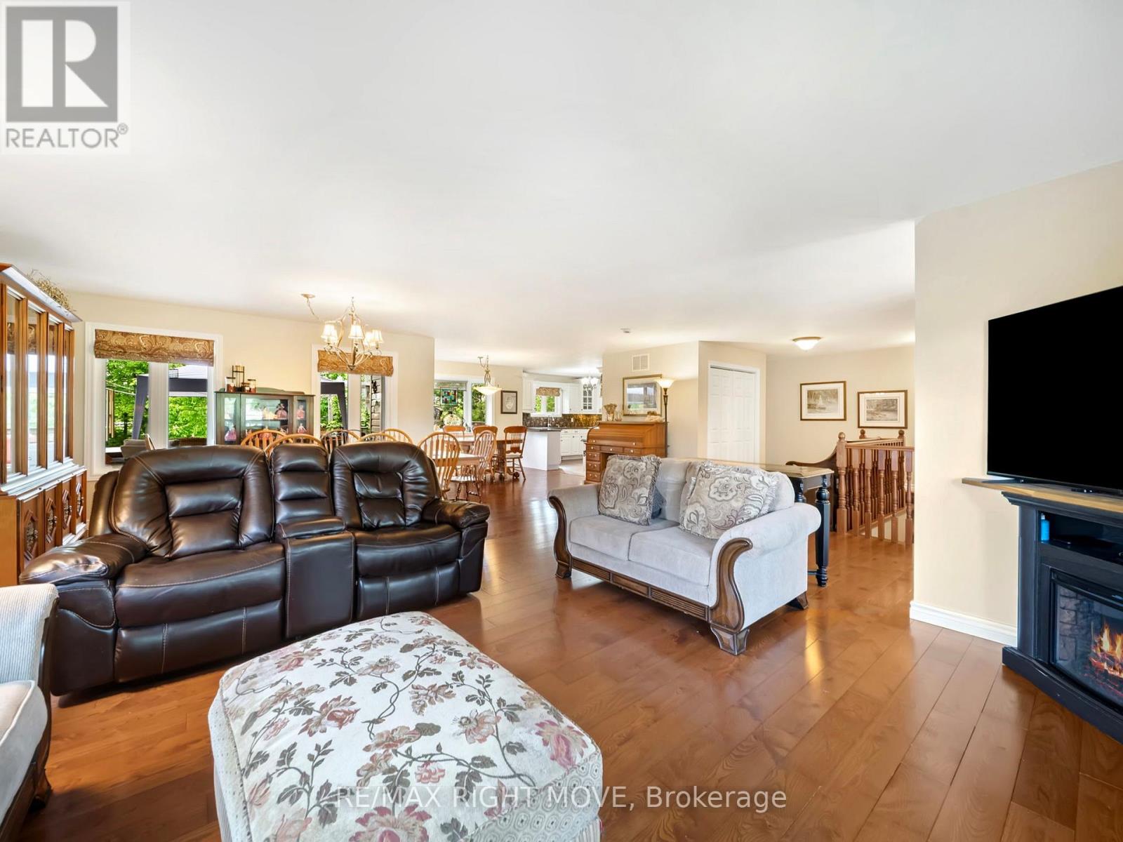 Photo 9 of 4672 Zachary Crescent, Ramara ON