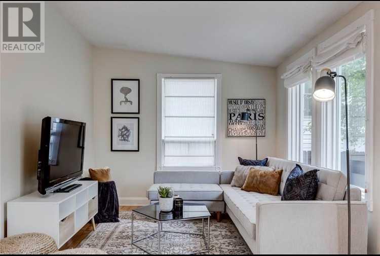 Single Family House for Sale in   Avenue NW Capitol Hill Calgary 