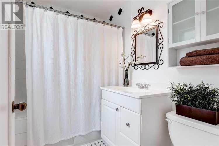 Single Family House for Sale in   Avenue NW Capitol Hill Calgary 